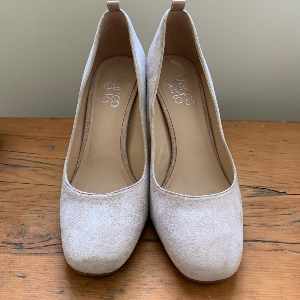 Franco Sarto stacked heel suede pumps - Picture 2 of 5